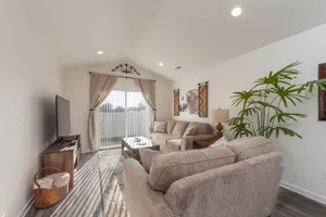 Image of Modern Decor & Style KING bed Wifi with Garage