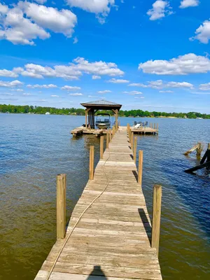 Image of Lakeside Cottage with dock, 3BR and 1BA
