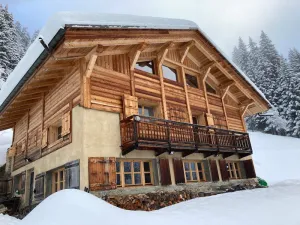 Image of Chalet D'alpage Entièrement Exposé sud au Pied du Mont Blanc