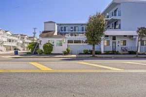 Image of Excellent location! Close to Famous Boardwalk. One block from the boardwalk.