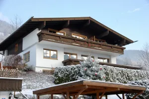 Image of Spacious apartment with private garden & mountain views - minutes to ski slopes