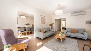 Image of Charming Cottage in Beautiful Hampton