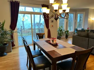 Image of Relaxing Luxurious Waterfront in Hampton