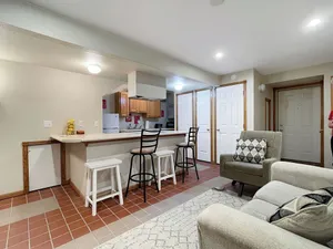 Image of Chic 2BR - 2 min from iCubs