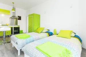Image of Nice air-conditioned studio of 27 m2 with veranda and balcony in Avignon
