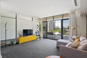 Image of Modern 2BR\/2BA, BBQ, near river, hospital, WACA, cafes, and free CAT bus