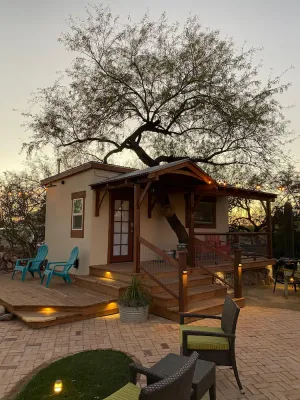 Image of Tiny House (aka:treehouse) w\/ hot tub, views and walking distance to Main St