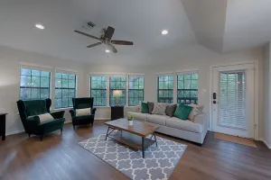 Image of Tranquil Retreat: Private Apt in Heart of Woodlands - 4 Min to Top Attractions!