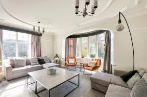 Image of Detached 5-Bed Home with Large Garden