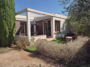 Image of Fully renovated 4-person bungalow near the beach
