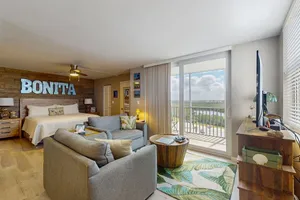Image of Great location, stunning views, near beach - great for snowbirds