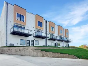 Image of Okoboji Lakeside Retreat in Arnolds Park