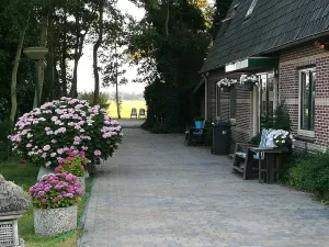 Image of AMSTERDAM COUNTRY AREA 15 MINUTES FROM CENTER APARTMENT ON THE GROUND FLOOR