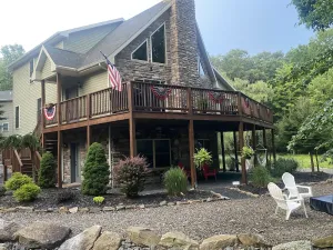 Image of Eagle Rock Resort! Lake views! Closest to the Beach