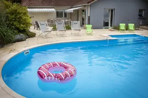 Image of Villa 200m2 avec PISCINE chauffée & SPA & sauna & kota-grill