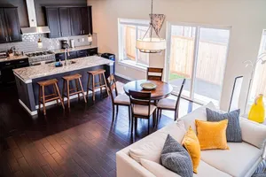 Image of Kirkland Luxury Tranquil Retreat 7BR w Office