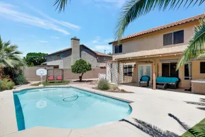 Image of Beautiful & Spacious Home W\/ Pool & Hot Tub