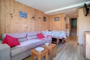 Image of 150m from resort center, 3rd floor, view mountain, tv, ski locker, 36m², Les Menuires