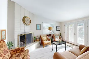 Image of Beach Bungalow w\/ Patio & Outdoor Shower ' Steps to Ocean & Restaurants