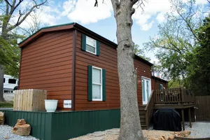Image of Charming Cabin With Patio\/ Hot tub Overlooking Pond