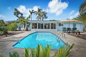Image of Relaxing pool home on the water near downtown overlooking the Manatee River