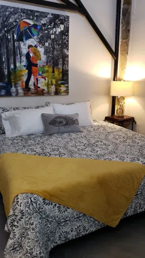 Image of Spacious Loft King-Bed & Sofa centrally-located #1