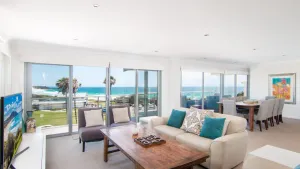 Image of 12 Cliff Road