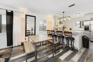 Image of Beach Townhouse 5 blocks from the water and restaurants. Private fenced backyard