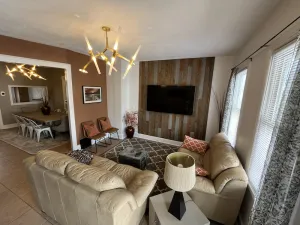 Image of Charming 4 bedroom house right in downtown Bethlehem. Walkable to everything!