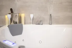 Image of tussaud spa 75m2 city center up to 4