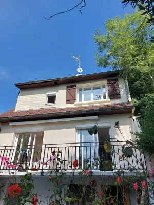 Image of 60 m2 duplex chalet +parking +barbecue on the banks of a river