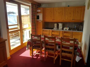 Image of Comfortable \"5 people\" near the piste and ski school. Free underground parking