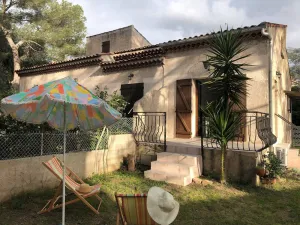 Image of Studio Mezzanine avec Jardin Privatif, Parking et Clim - Saint-Raphaël - FR-1-226A-81
