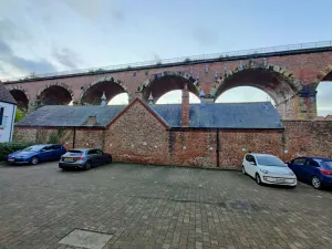 Image of YARM centre apartment with free parking.