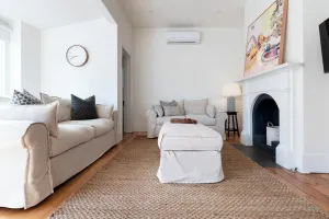 Image of Cute & Comfortable Cottage: Near City with Parking