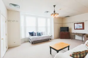 Image of Sleeps 5 Fully Equipped Apartment Near Golf Courses