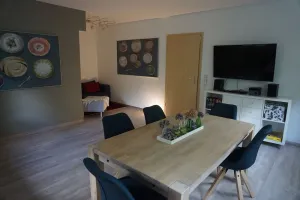 Image of Ideal location near the lake, right next to the Nuremberg exhibition center, quiet and idyllic