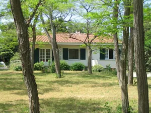 Image of Family stay by the beach with beautiful garden- La Brée les bains, Oléron island