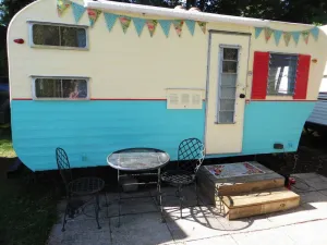 Image of Adorable vintage flamingo camper