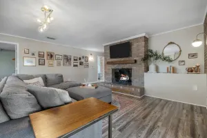 Image of HUMMINGBIRD HAUS \\\\ 6 Bedrooms \\\\ Mid-Century \\\\ 2-Unit Home \\\\  2 Kitchens