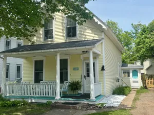 Image of Spacious updated home near Lake Superior walk to restaurants, breweries, beach