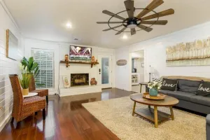Image of Gorgeous Alabama Home 4 Miles to Stadium Sleeps 8
