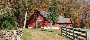 Image of New loft apartment in a working horse barn.  Minutes from Lexington and the VHC.