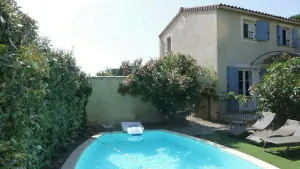 Image of Charming little Provencal country house with garden and private pool