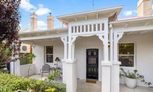 Image of Roseland Cottage - CBD Heritage