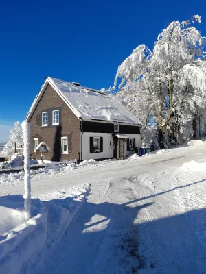 Image of Cozy child-friendly apartment with spacious terrace and view of the slopes