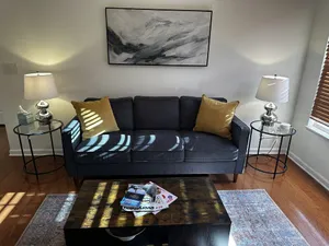 Image of Beautiful1 Bdr, 1.5 Bath Safe, Clean Condo Close to Major Hospitals & Downtown