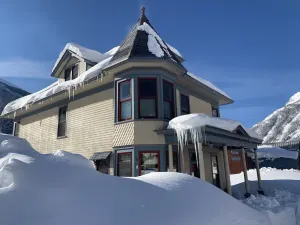 Image of A Perfect Landmark Victorian in the Heart of Town