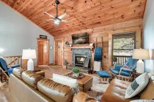 Image of Family Log Cabin, Sleeps 11, Fireplace, Hot Tub, Arcade, Pong, Location+