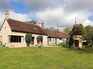Image of Maison de Charme en Sologne avec Étang Privé, Grand Parc et Cheminée - FR-1-586-37
